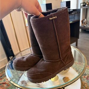 BearPaw Boots-Size 9 (New, never worn)